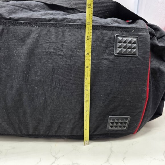 Vintage Marlboro Unlimited Duffle Bag Red Black Nylon Sports Gym Carry On Large - Picture 9 of 14